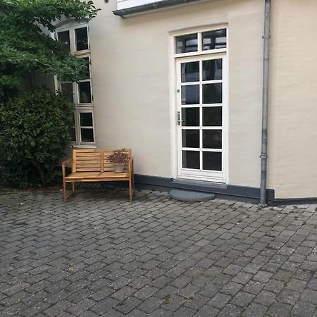 Nyrenoveret Charmerende Lejlighed I Odense C! Apartment Exterior photo